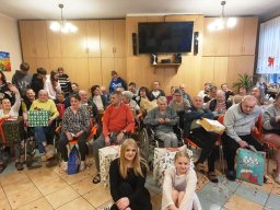 Rozdanie paczek mieszkańcom Bytomskiego Centrum Wsparcia, 23.12.2025